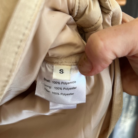 Small NWOT Hooded Kangaroo Pocket Puffer Coat Jacket w/hood; originally $52 - Picture 3 of 6